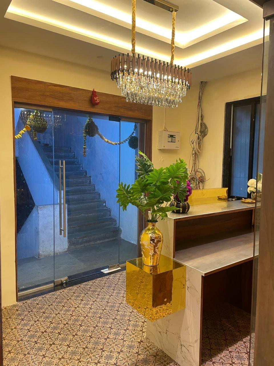 Hotel Sai Palace- Near Tata Memorial Hospital Mumbai Bagian luar foto